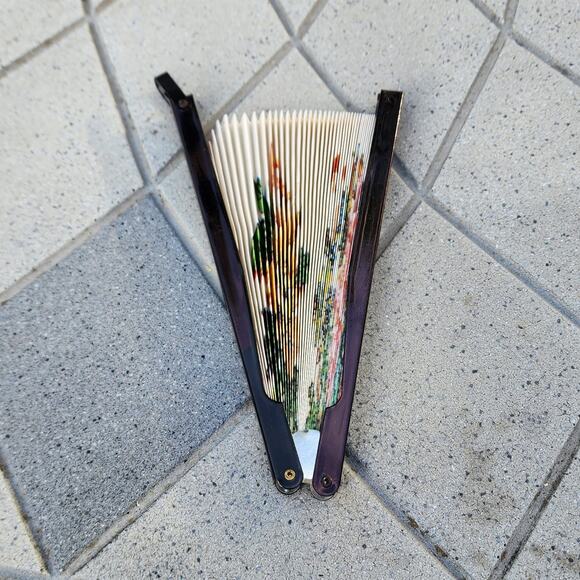 Vintage Hand Painted Floral Accordion Hand Held Paper Fan - Picture 4 of 10